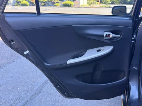 Used 2011 Toyota Corolla S FWD image 25