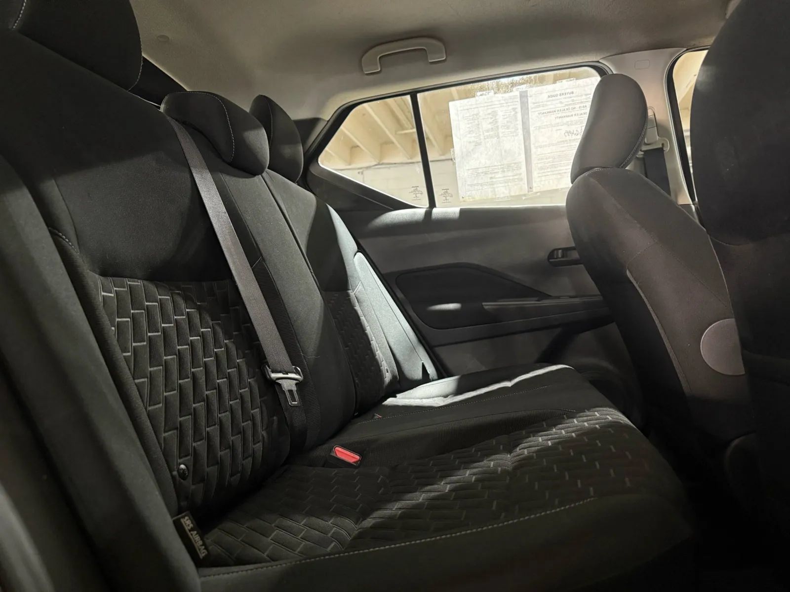 Used 2021 Nissan Kicks S FWD image 11