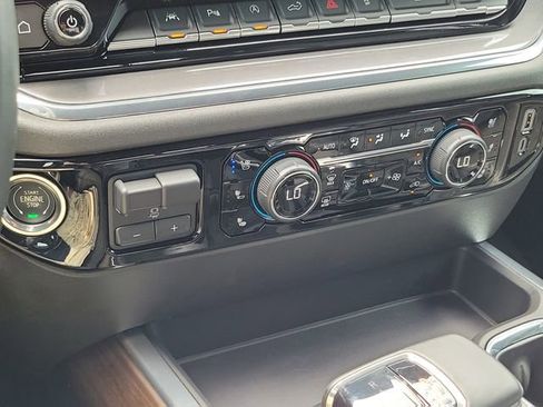 Certified 2024 Chevrolet Silverado 1500 High Country w/ High Country Premium Package image 25