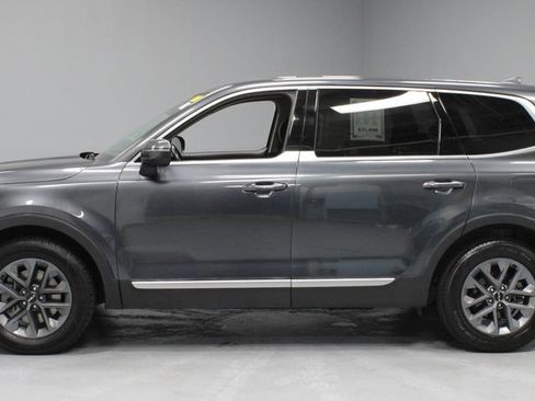 Used 2024 Kia Telluride LX FWD image 7