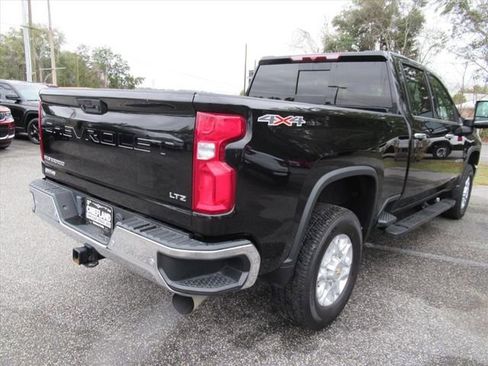 Used 2022 Chevrolet Silverado 2500 LTZ w/ LTZ Plus Package image 7