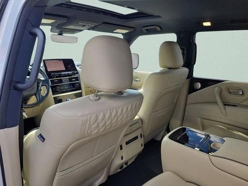Used 2024 INFINITI QX80 Sensory w/ Cargo Package RWD image 31