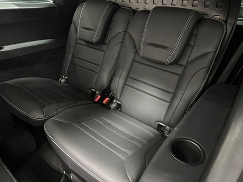 Used 2015 Mercedes-Benz GL 63 AMG 4MATIC image 31