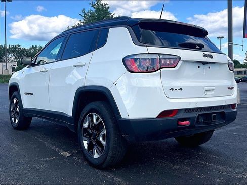 Used 2018 Jeep Compass Trailhawk w/ Navigation Group AWD/4WD image 3