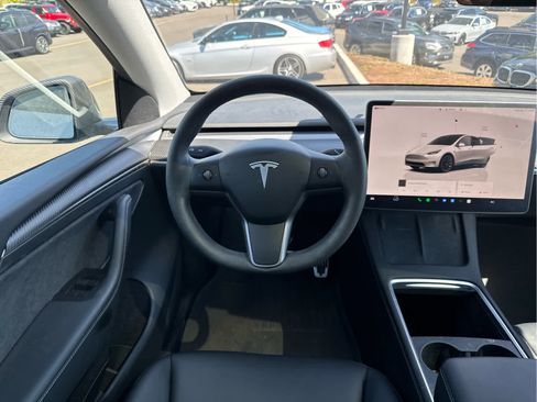 Used 2023 Tesla Model Y Long Range AWD/4WD image 7