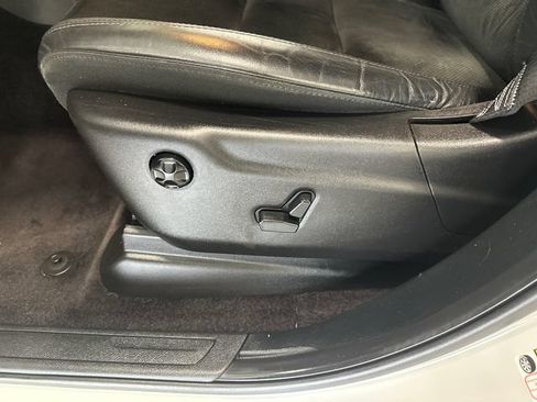 Used 2017 Jeep Grand Cherokee Altitude AWD/4WD image 23
