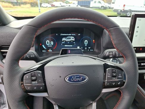 New 2026 Ford Explorer ST-Line w/ ST-Line Street Pack image 17