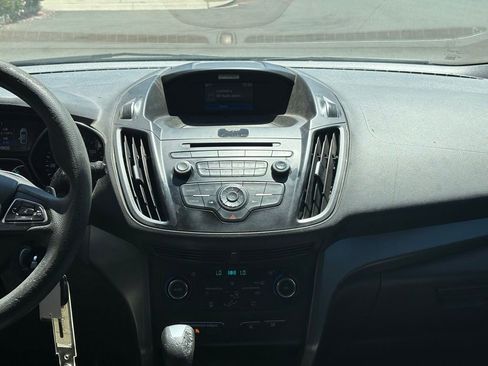 Used 2017 Ford Escape SE FWD image 11