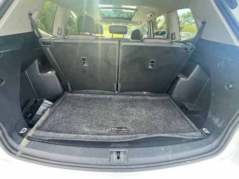 Certified 2024 Volkswagen Atlas Peak Edition SE AWD/4WD image 29