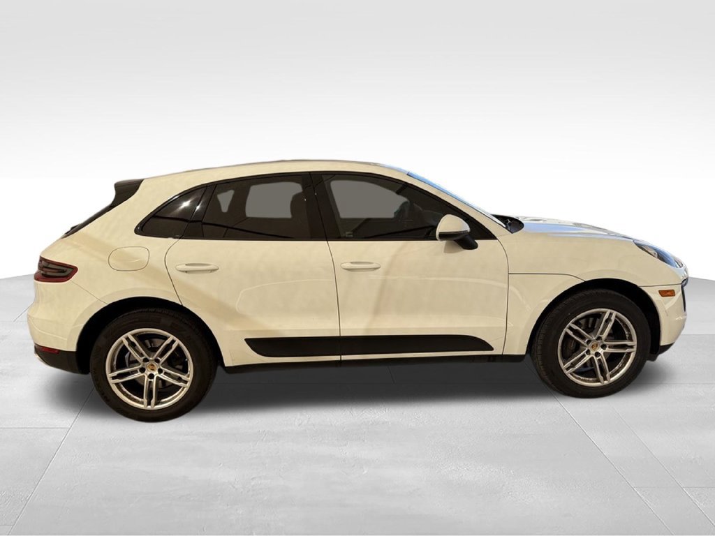 Used 2017 Porsche Macan AWD/4WD image 5