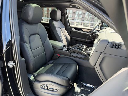 New 2026 Porsche Cayenne AWD/4WD image 14