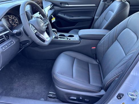 New 2026 Nissan Altima 2.5 SR FWD image 12