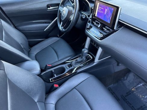 Used 2023 Toyota Corolla Cross XLE image 15
