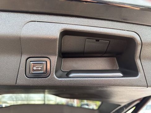 Used 2017 GMC Acadia SLT AWD/4WD image 24