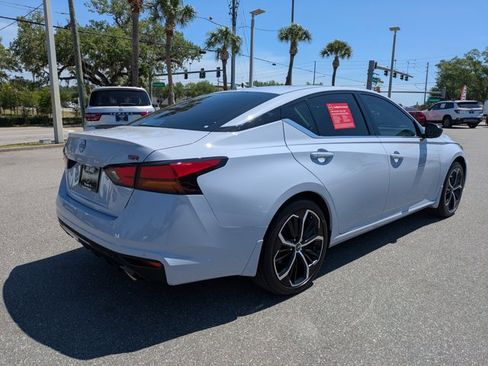 Certified 2025 Nissan Altima 2.5 SR FWD image 4