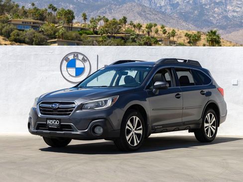 Used 2018 Subaru Outback 2.5i Limited image 1