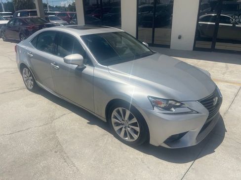 Used 2016 Lexus IS 200t RWD image 7