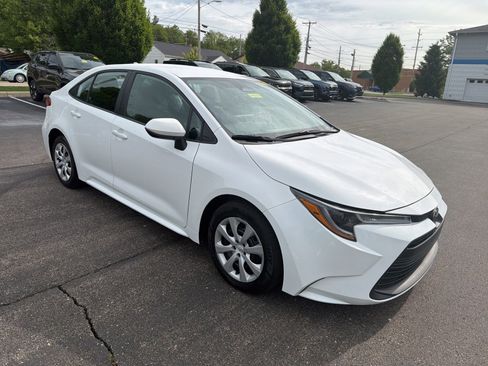 Used 2024 Toyota Corolla LE FWD image 7