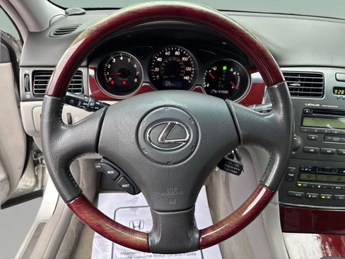 Used 2004 Lexus ES 330 image 12