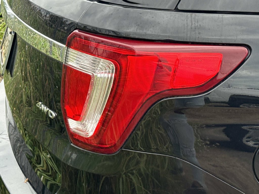 Used 2017 Ford Explorer Limited AWD/4WD image 12