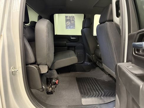 Used 2020 Chevrolet Silverado 2500 Custom w/ Custom Value Package image 18