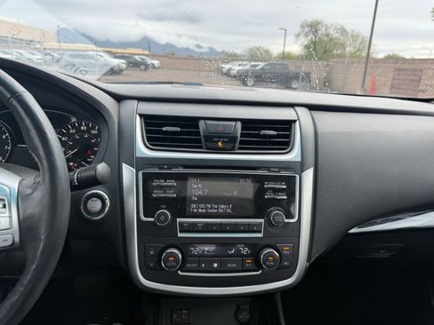 Used 2017 Nissan Altima 2.5 SL w/ Moonroof Package image 20
