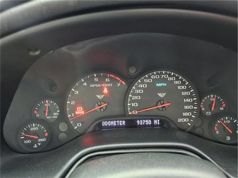 Used 2004 Chevrolet Corvette Coupe w/ Preferred Equipment Group image 16