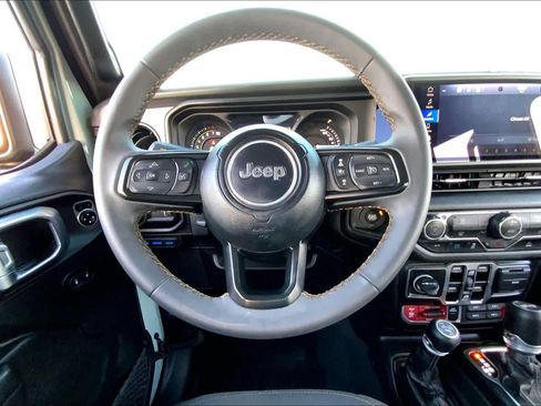 Used 2024 Jeep Wrangler Willys image 6