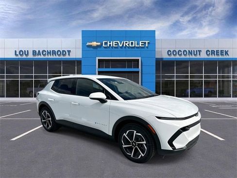 New 2026 Chevrolet Equinox EV LT image 2