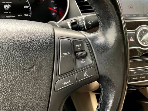 Used 2015 Kia Cadenza Premium w/ Luxury Package FWD image 12
