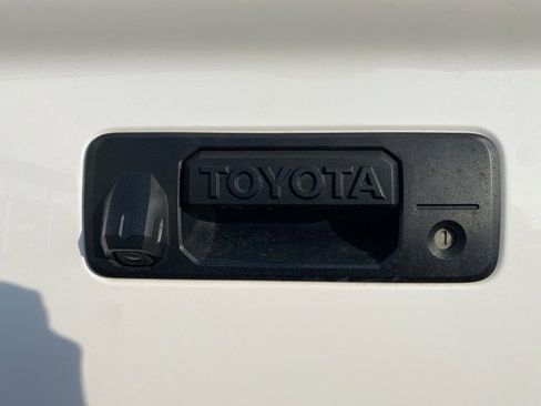 Used 2014 Toyota Tundra Limited image 12