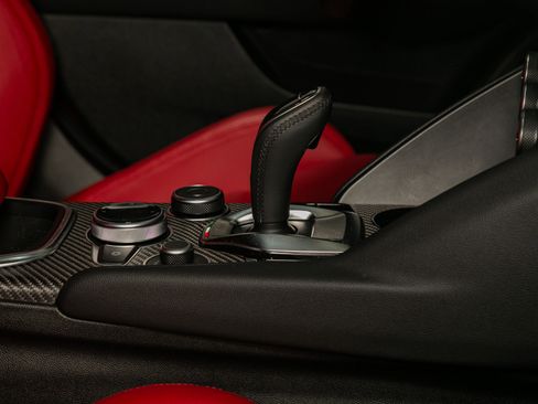 Used 2024 Alfa Romeo Giulia Quadrifoglio image 25