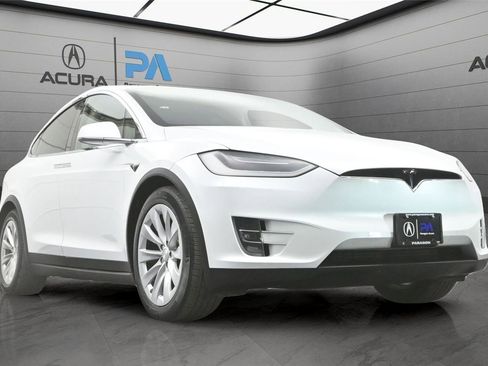 Used 2018 Tesla Model X P100D image 36