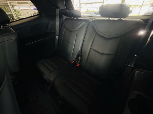 Used 2021 Cadillac XT6 Premium Luxury AWD/4WD image 34