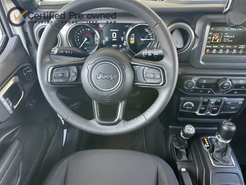 Used 2023 Jeep Wrangler Unlimited AWD/4WD image 15