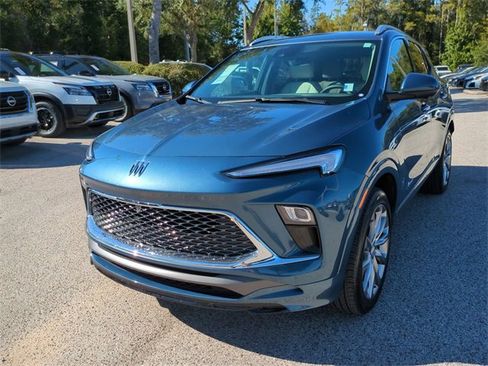 Used 2025 Buick Encore GX Avenir w/ Avenir Technology Package image 10