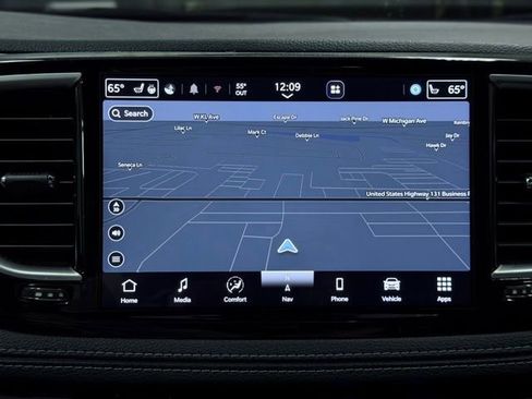Used 2025 Chrysler Pacifica Limited FWD image 42