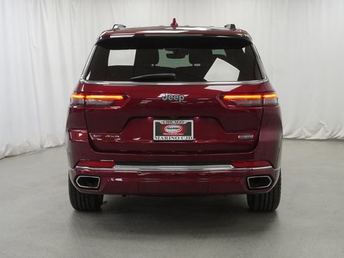 Certified 2023 Jeep Grand Cherokee L Overland image 11