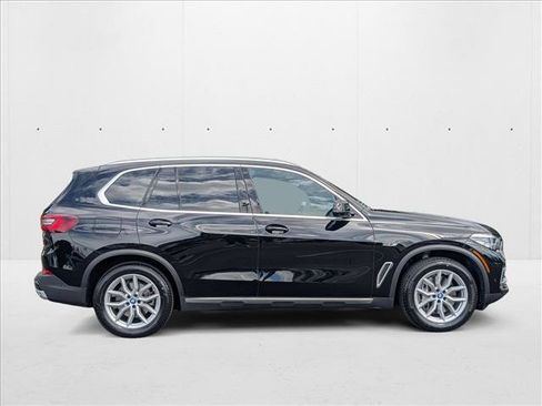 Certified 2023 BMW X5 xDrive45e w/ Climate Comfort Package image 4