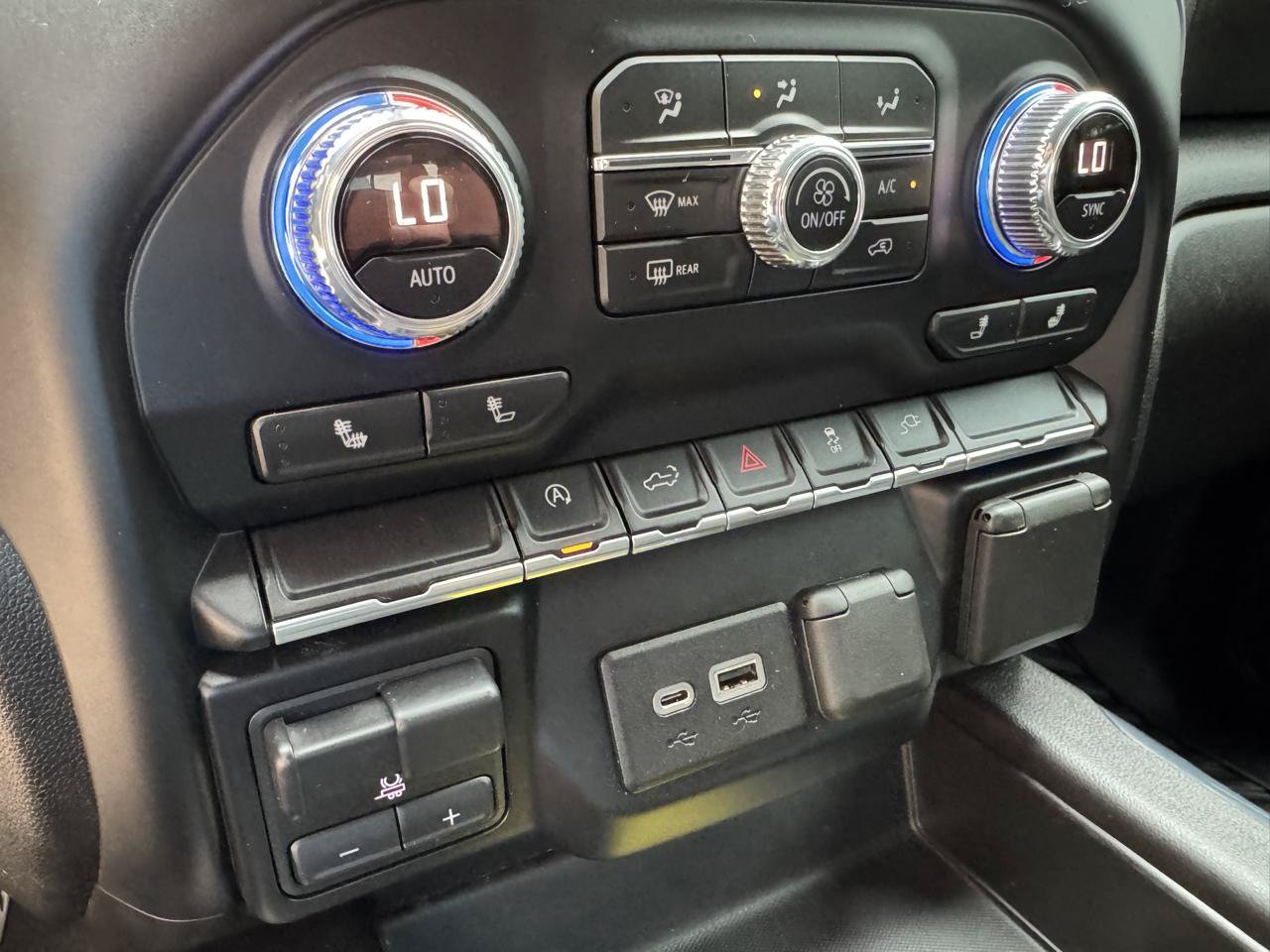 Used 2019 GMC Sierra 1500 Elevation w/ Elevation Value Package AWD/4WD image 31