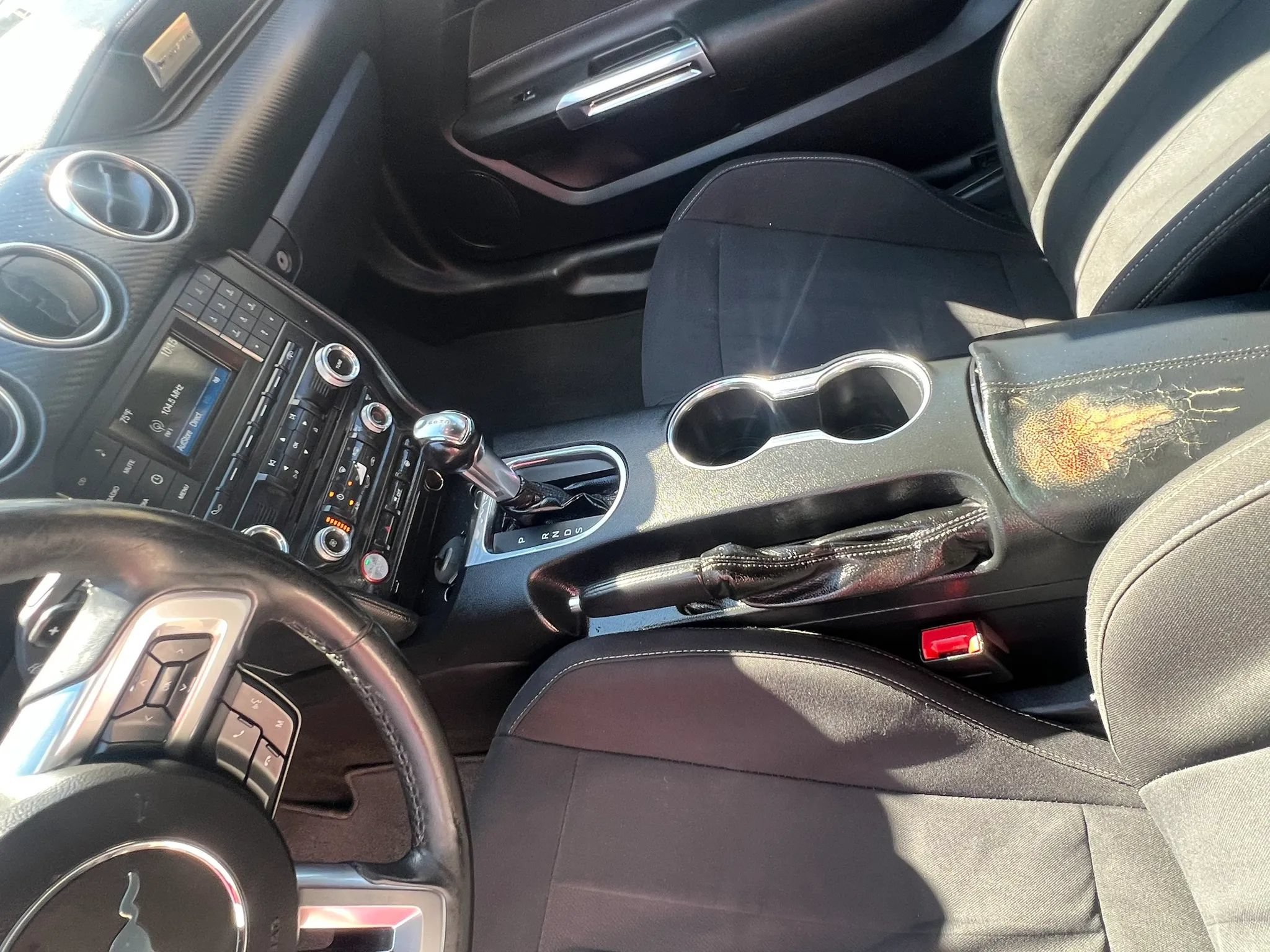 Used 2018 Ford Mustang Coupe RWD image 15