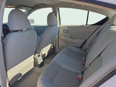 Used 2014 Nissan Versa FWD image 10