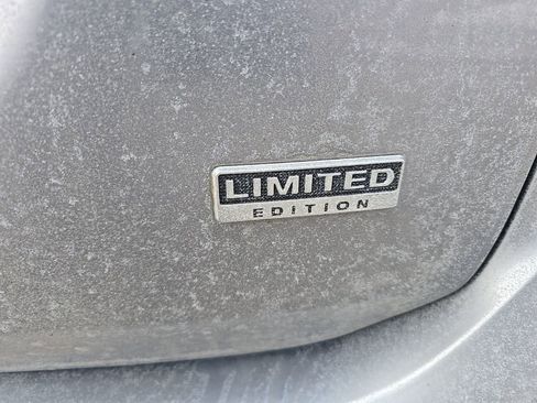 Used 2020 Mitsubishi Outlander AWD image 7