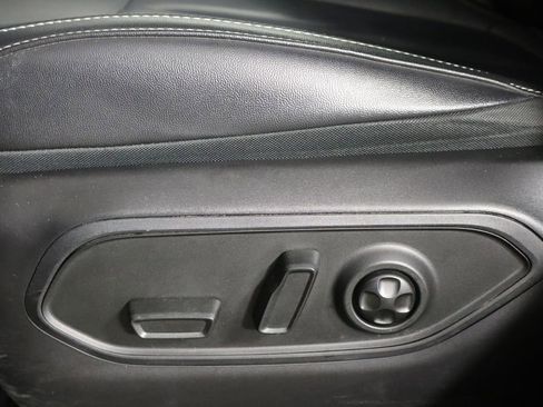 Used 2022 Jeep Grand Cherokee Limited image 24