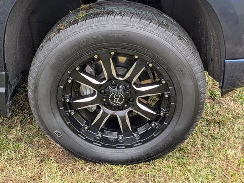 Used 2022 Chevrolet Silverado 1500 RST image 13