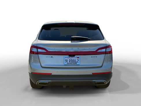 Used 2017 Lincoln MKX Select w/ Select Plus Package AWD/4WD image 4