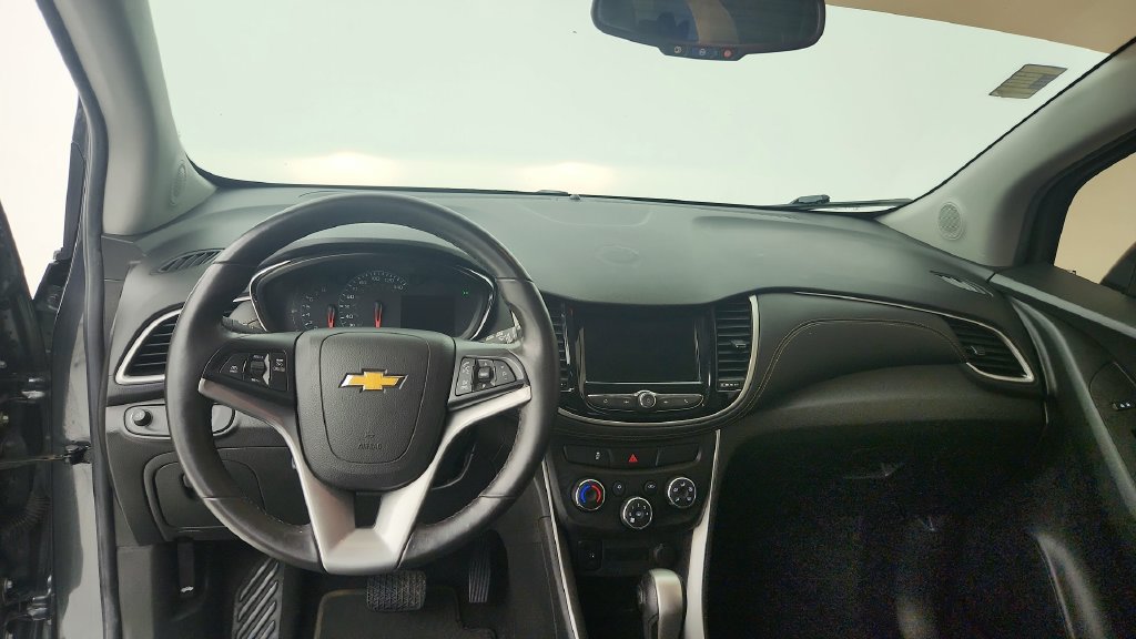 Used 2018 Chevrolet Trax LT w/ LT Convenience Package FWD image 19