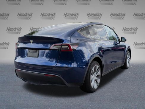 Used 2024 Tesla Model Y Long Range AWD/4WD image 7