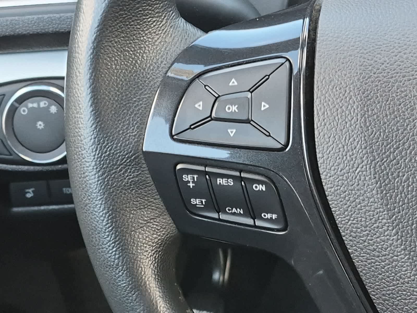 Used 2018 Ford Explorer XLT w/ Equipment Group 202A AWD/4WD image 23