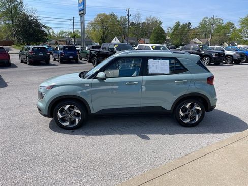 Used 2025 Hyundai Venue SEL image 45